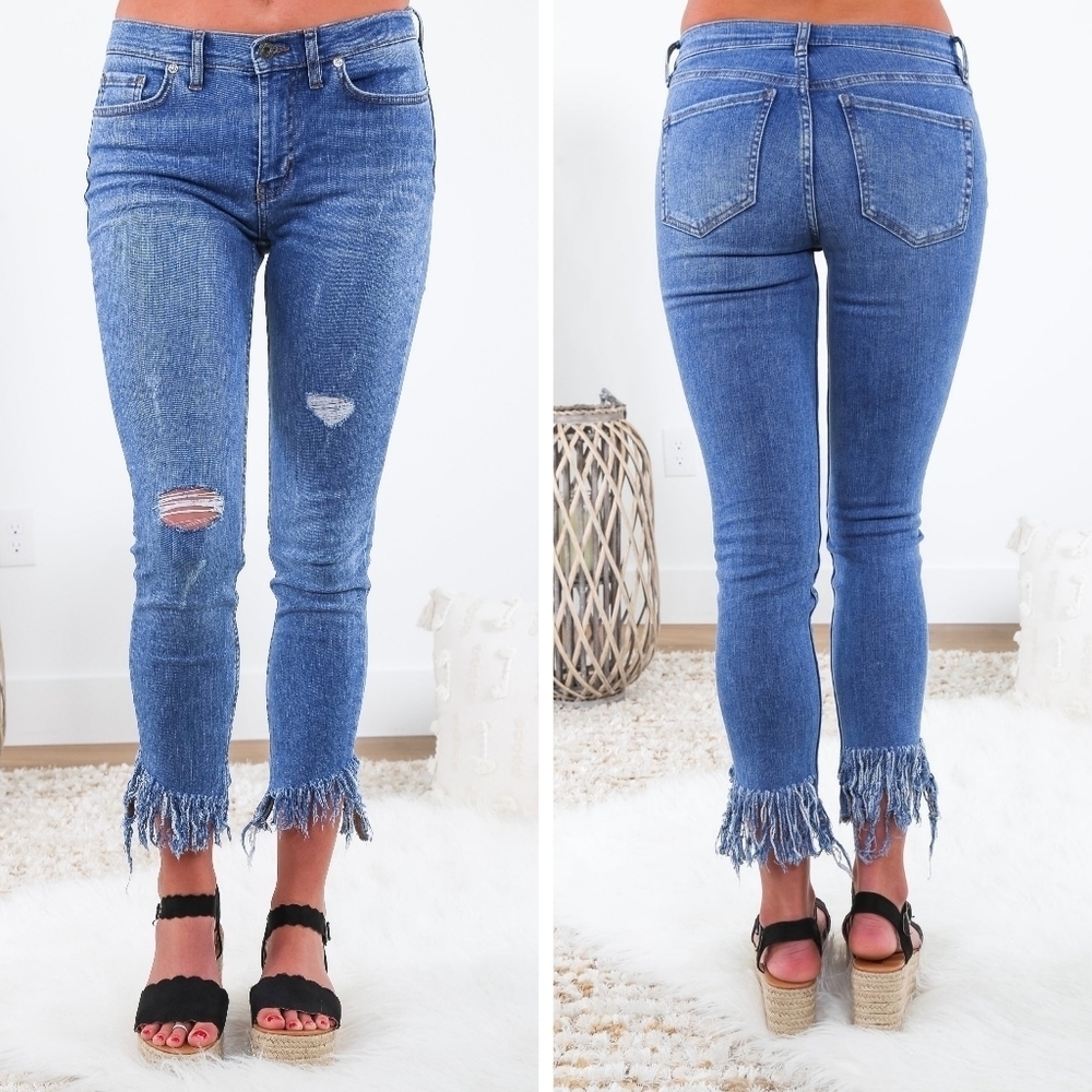 Free People Great Heights Frayed Skinny Worn Indigo size 29